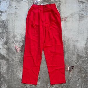 Women’s pants. Size 6P.